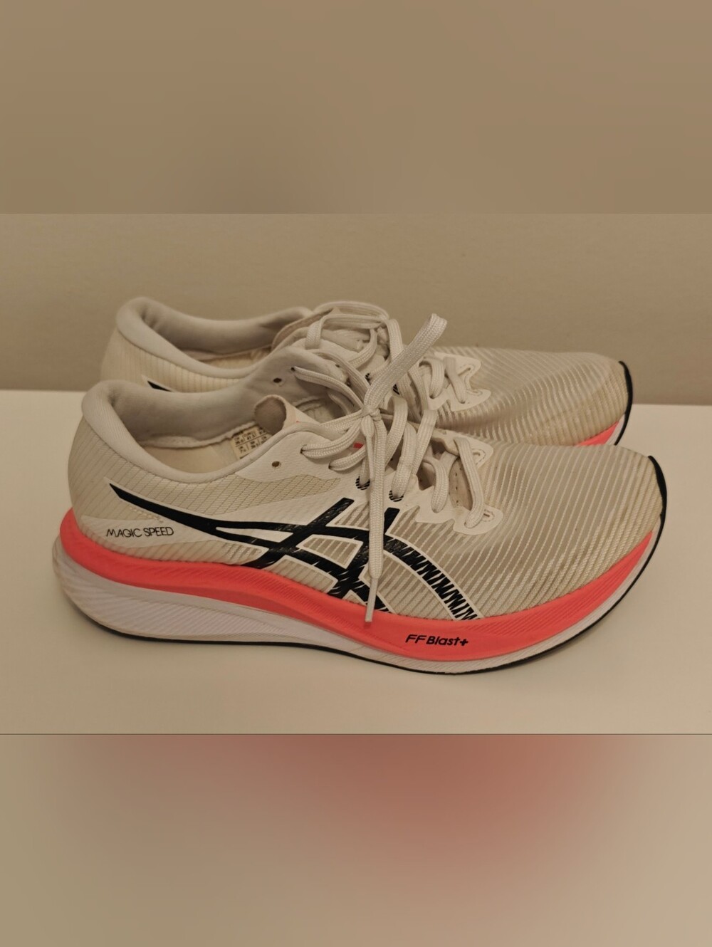 ASICS Magic Speed Women’s Size 9.5 White Pink Running Shoes Lightweight
